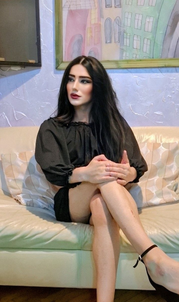 Транссексуалка Амира