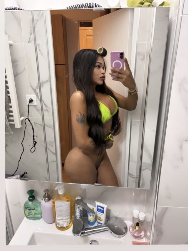 Транссексуалка Кемили