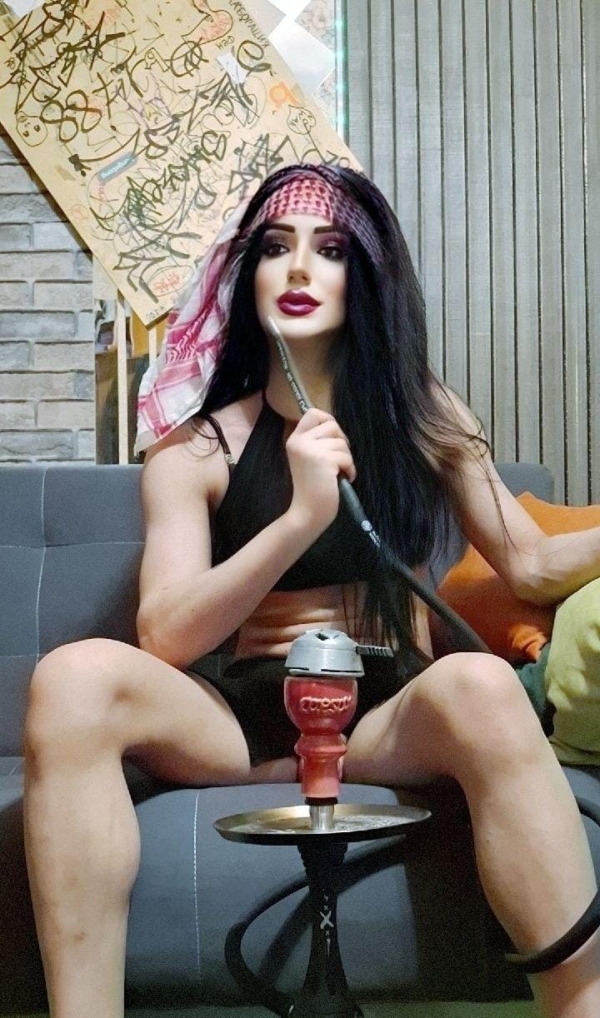 Транссексуалка Амира